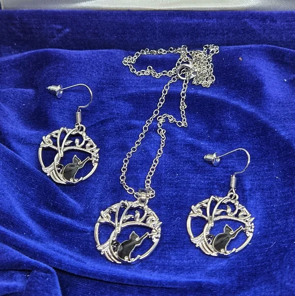 Silver Tonw Black Cat Reach Tree Of Life Necklace Earrings Set - Picture 7 of 16
